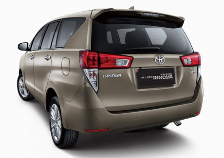 Được biết, sức hút của Innova 2016 trên thị trường là khá lớn bởi đây là phiên bản đánh dấu màn lột xác của dòng xe này sau nhiều năm gần như không chịu cải tiến. Được biết, sức hút của Innova 2016 trên thị trường là khá lớn bởi đây là phiên bản đánh dấu màn lột xác của dòng xe này sau nhiều năm gần như không chịu cải tiến.