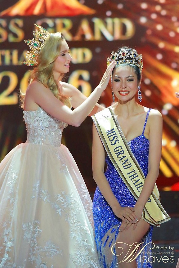 Cùng ngắm nhan sắc ‘tuyệt thế giai nhân’ của cô Tân Hoa hậu Thái Lan 2016. Cùng ngắm nhan sắc ‘tuyệt thế giai nhân’ của cô Tân Hoa hậu Thái Lan 2016.