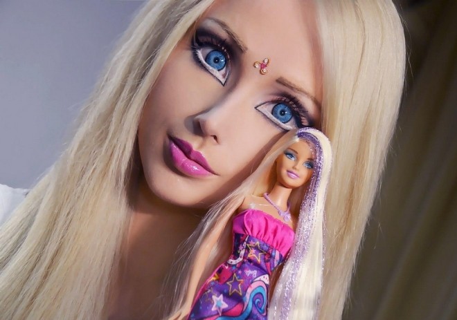 Valeria Lukyanova nổi tiếng thế giới khi được mệnh danh là Human Barbie – Barbie phiên bản đời thực.