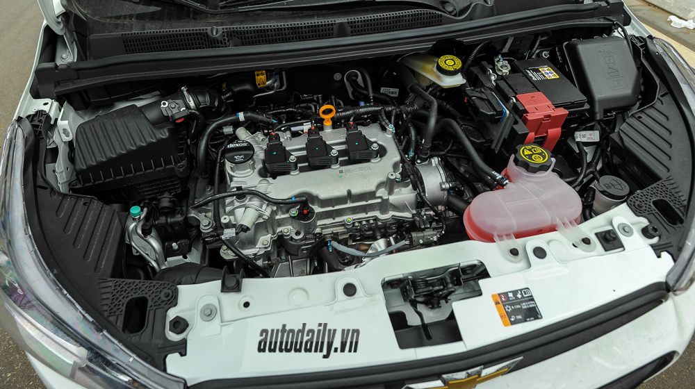 Spark Van 2016 sử dụng động cơ Ecotec 3 xi-lanh, dung tích 1.0L, công suất  75 mã lực và mô-men xoắn 95 Nm . Theo công bố từ nhà sản xuất, Spark Van 2016 có mức tiêu hao nhiên liệu khoảng 6,5 lít/100 km. 