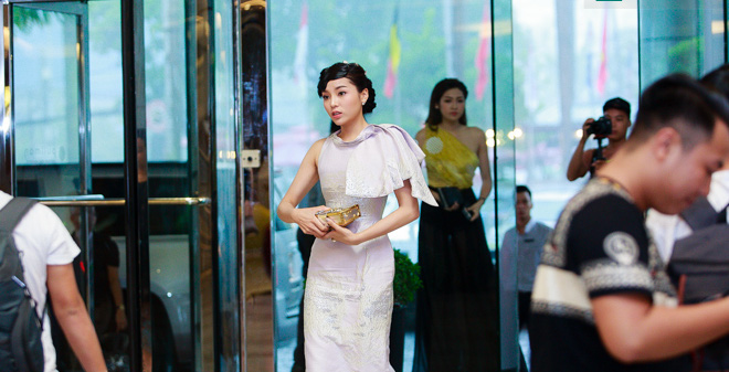 Hôm qua (5/7), Hoa hậu Kỳ Duyên đã trở thành tâm điểm chú ý tại buổi họp báo Hoa hậu Việt Nam tại Hà Nội.