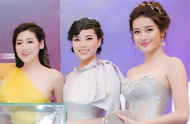 Trên mạng xã hội, nhiều người ví kiểu tóc của Hoa hậu Việt Nam 2014 như mái tôn.