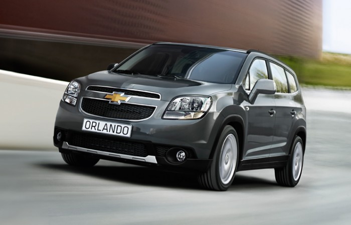 Không chỉ rộng rãi cho 7 người cùng đi, mà khi hạ ghế xuống, xe có thể thoải mái chở nhiều vật dụng của cả gia đình. Với nhiều kiểu gập ghế đa dạng, Orlando mới chính là chiếc xe đa năng cho mọi nhu cầu của một gia đình hiện đại.