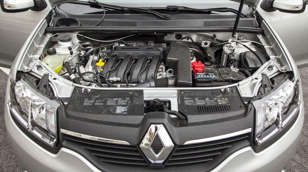 Renault Logan được trang bị động cơ 1.6L  sản sinh công suất 102 mã lực tại vòng tua 5.570 vòng/phút và mô-men xoắn cực đại 145 Nm tại vòng tua 3.750 vòng/phút. Sức mạnh này kết hợp cùng hộp số tự động 4 cấp.