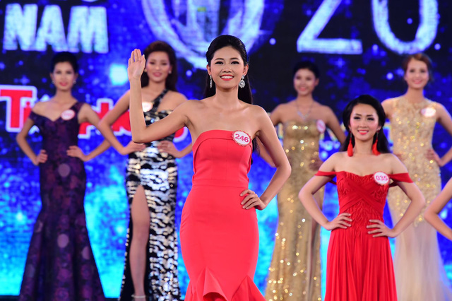 Đến với cuộc thi Hoa hậu Việt Nam 2016, Thanh Tú mong muốn có những bước ngoặt mới giúp cô trưởng thành hơn khi trước đây cô vốn chỉ tập trung cho việc học. Đến với cuộc thi Hoa hậu Việt Nam 2016, Thanh Tú mong muốn có những bước ngoặt mới giúp cô trưởng thành hơn khi trước đây cô vốn chỉ tập trung cho việc học.