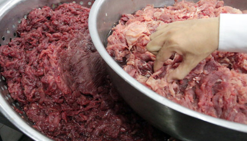 Thực phẩm bẩn nhất mùa hè: Biến thịt lợn thành đặc sản thú rừng