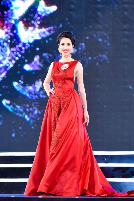 Phong thái tự tin nhưng không hề chủ quan, luôn luôn bình tĩnh là chìa khóa để giúp Ngọc Vân tiến sâu hơn vào vòng chung kết Hoa hậu Việt Nam 2016.