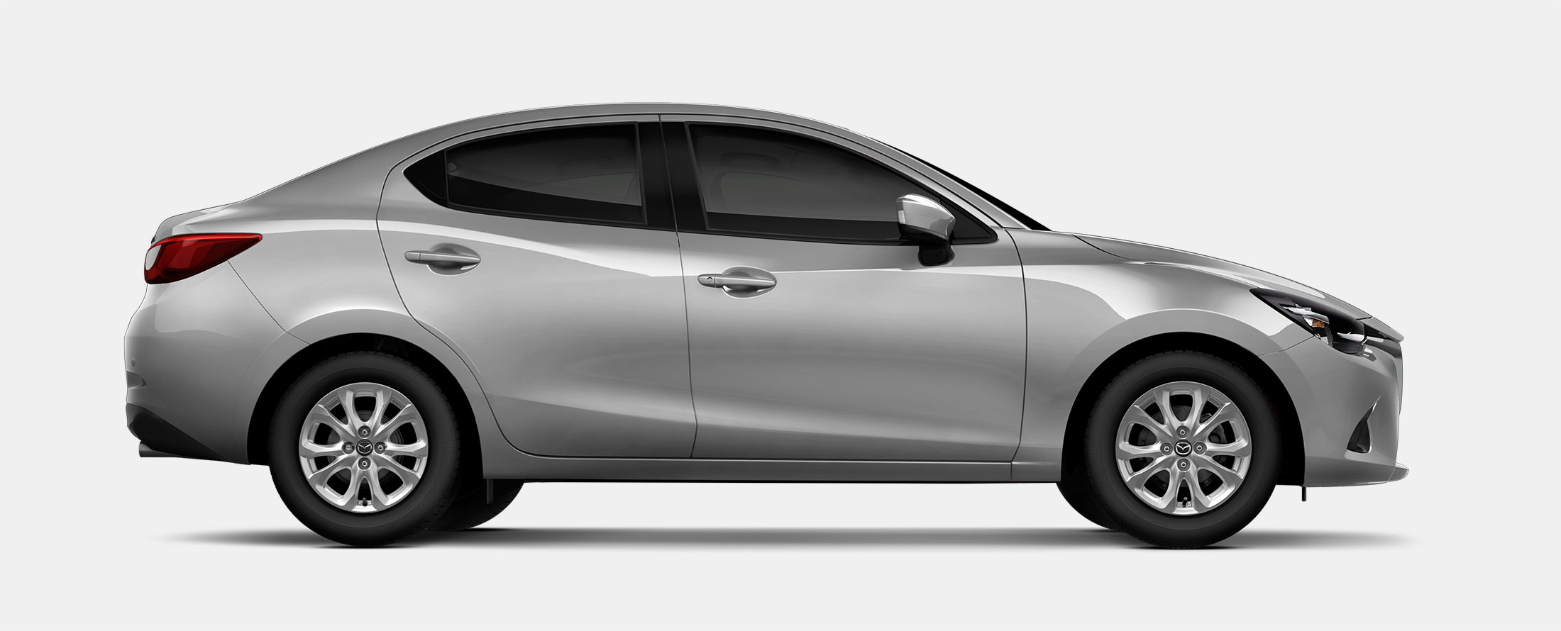 Mazda 2 thế hệ mới sở hữu kích thước tổng thể dài x rộng x cao tương ứng 4.320 x 1.695 x 1.470 mm cùng khoảng sáng gầm xe 143 mm.