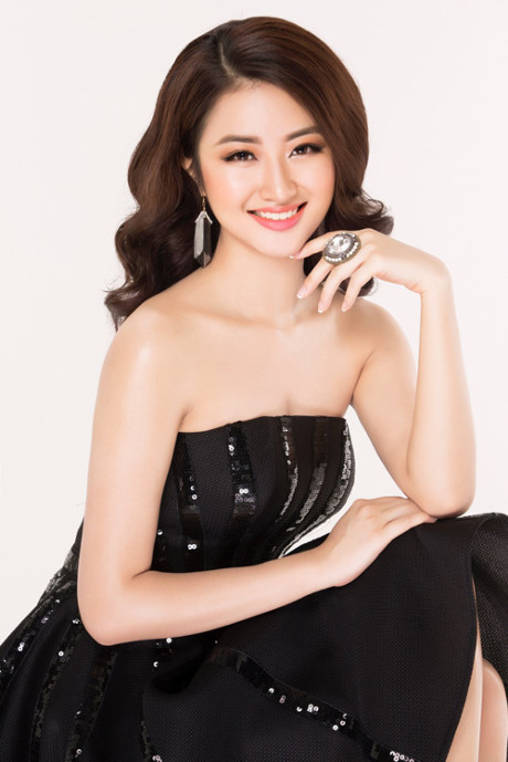 Hoa hậu Bản sắc Việt toàn cầu 2016 Trần Thị Thu Ngân sinh năm 1996, tại Hải Phòng, cô sở hữu chiều cao 1,7 m và số đo ba vòng là 87-59-92.