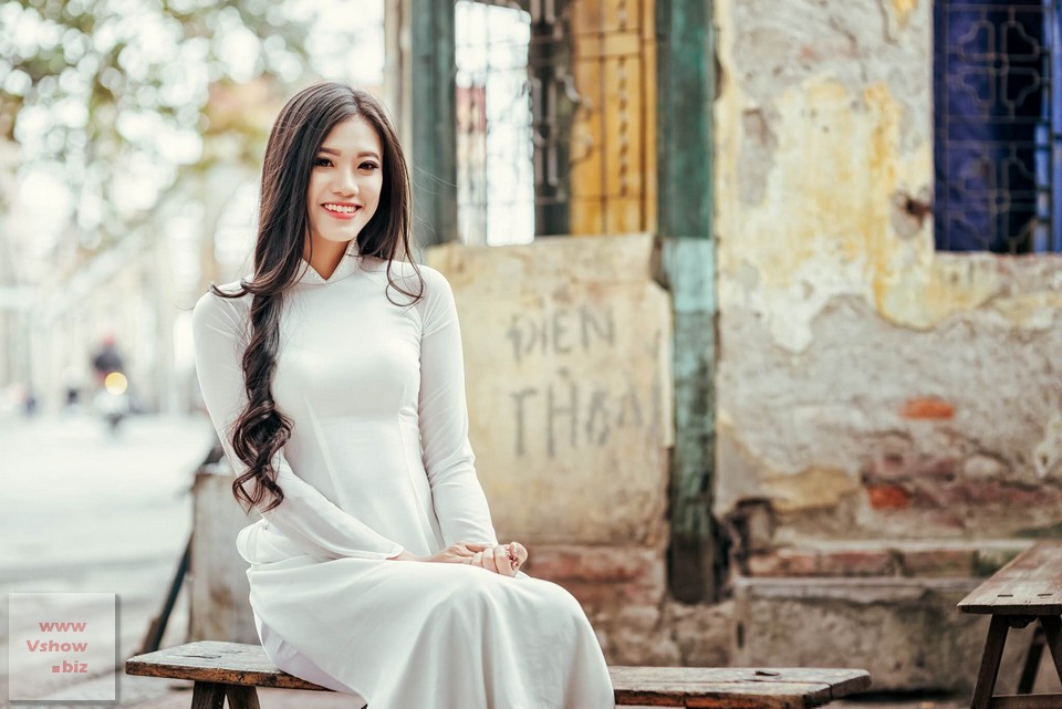 Người đẹp đến từ Cần Thơ – Nguyễn Huỳnh Kim Duyên gây chú ý tại cuộc thi Hoa hậu Việt Nam 2016 với gương mặt sáng và nụ cười rạng rỡ.