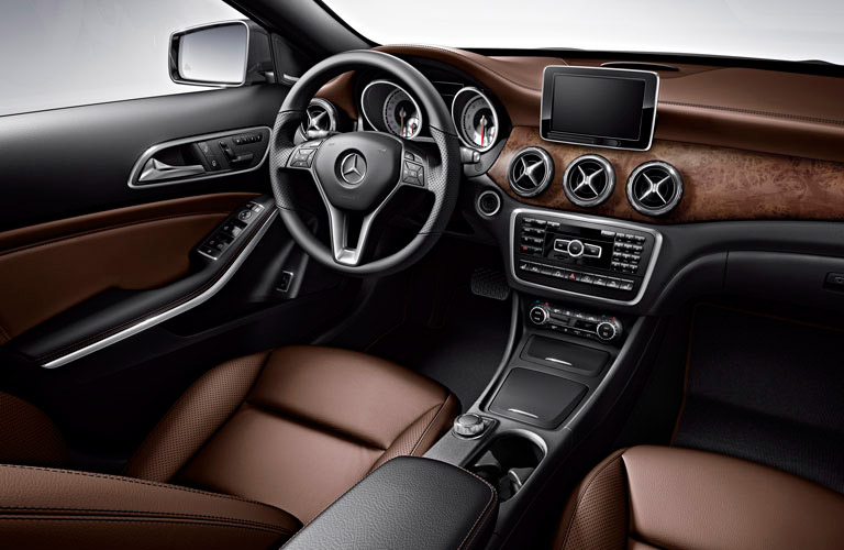 Nội thất của Mercedes-Benz GLA-Class 2016.