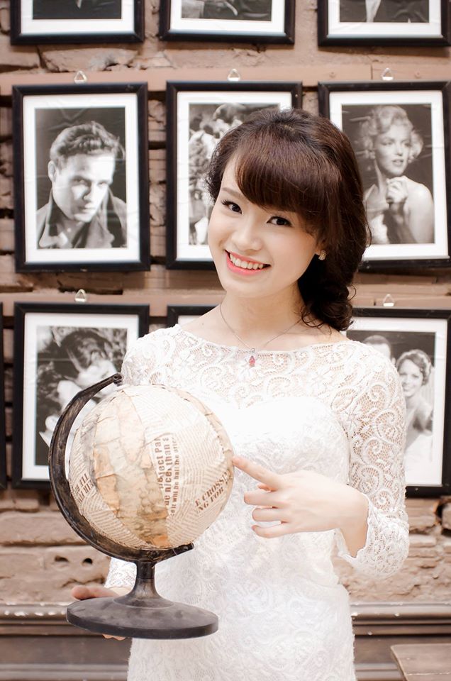 Ngọc Vân, 19 tuổi, hiện sống tại Hà Nội, cô cao 1m72, nặng 52 kg, số đo 3 vòng: 83-63-93. 