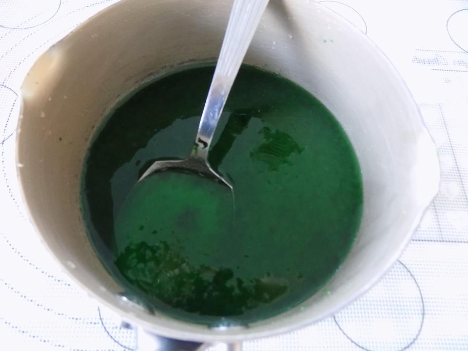 ‘Học lỏm’ cách làm chè thạch trà xanh trái cây siêu ngon cho mùa hè