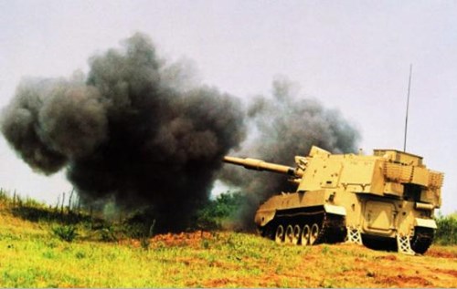 Pháo tự hành PLZ-05 có tốc độ bắn sau đó giảm xuống mỗi phút 8 viên. Ảnh: Giáo dục Việt Nam