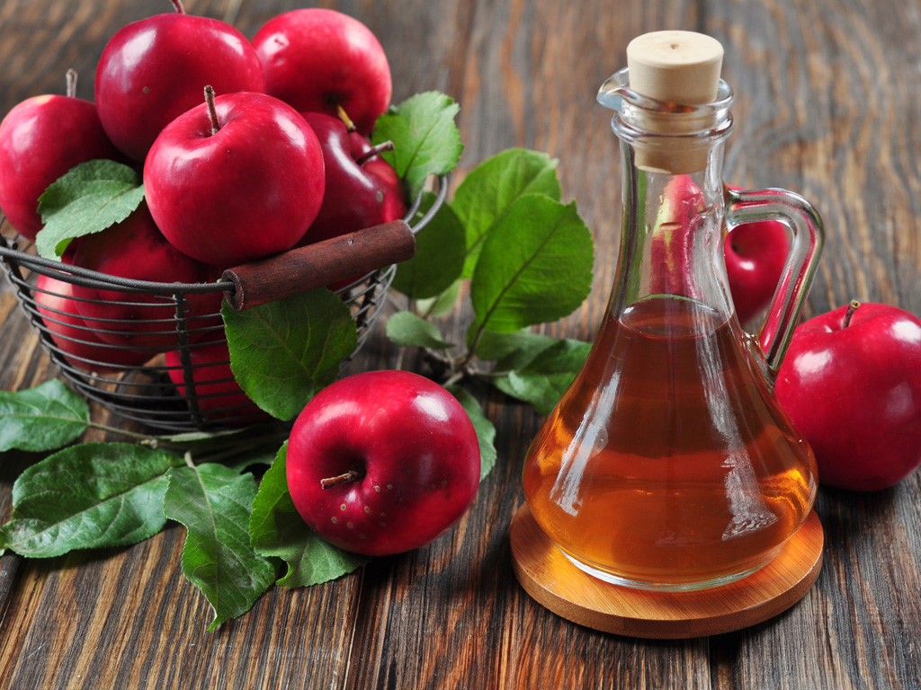 Tiêu thụ quá nhiều dấm táo có thể dẫn đến nồng độ kali trong máu thấp. Ảnh minh họa