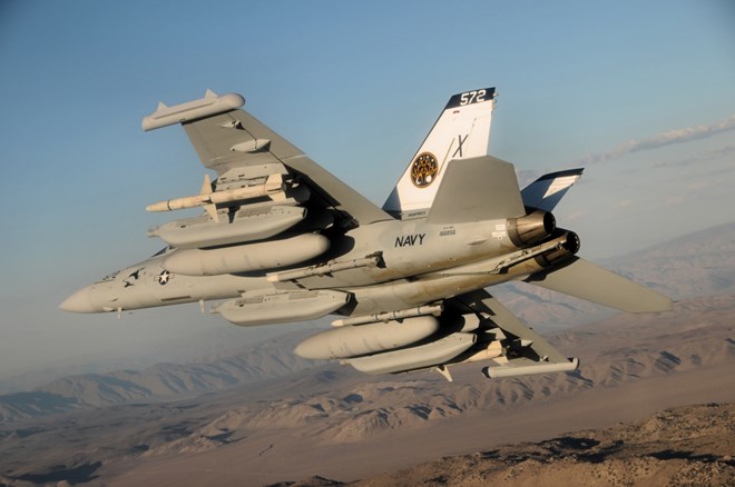 Máy bay Boeing EA-18G Growler  là vũ khí chủ lực của Mỹ. Ảnh: Lao động