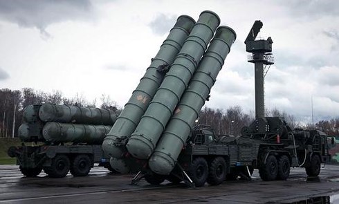 Hệ thống tên lửa S-300V4 của Nga. Ảnh: VOV Hệ thống tên lửa S-300V4 của Nga. Ảnh: VOV