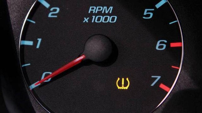 Đèn cảnh báo áp suất lốp trong ôtô không đảm bảo 