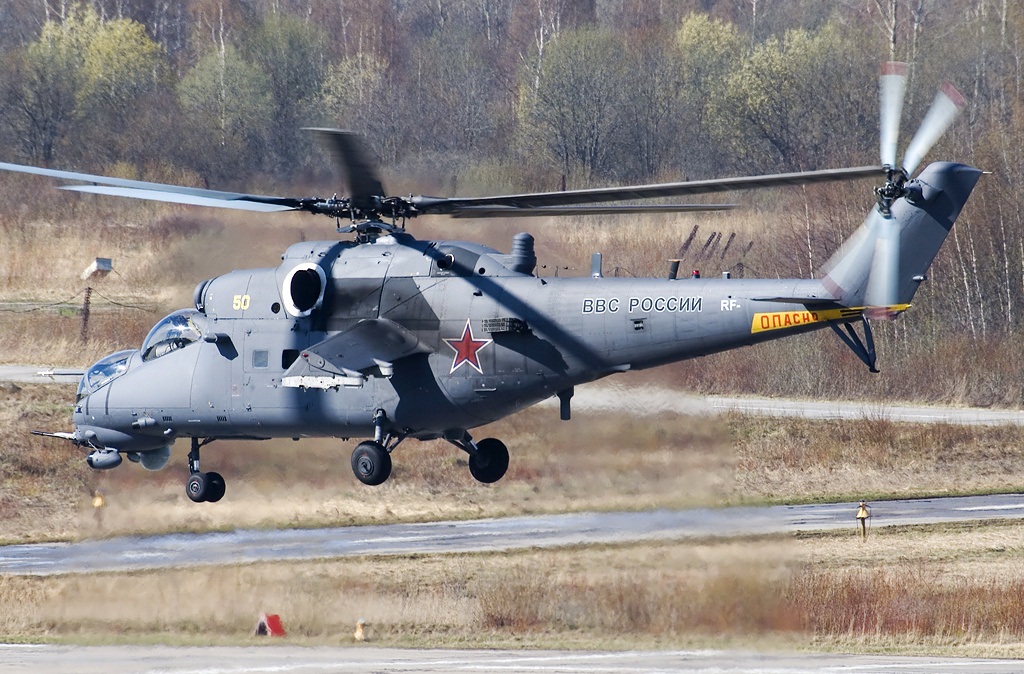 Mi-35M trang bị động cơ tuốc bin trục thế hệ mới nhất VK-2500, mỗi chiếc sản sinh công suất 2.200 mã lực/chiếc.