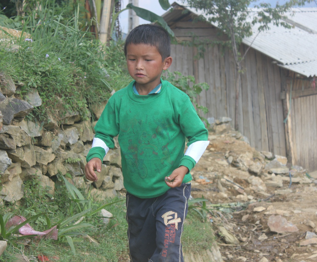 Sapa: Đẹp từ ánh mắt trẻ thơ