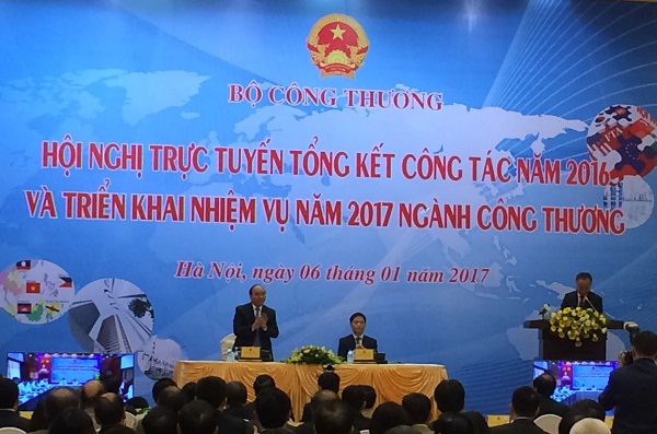 hoi-nghi-tong-ket-2016-va-ke-hoach-2017-bo-cong-thuong%20(2).JPG