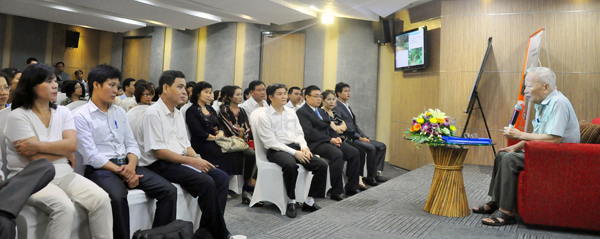 Ngày 1 tháng 11 năm 2014, ông qua đời tại tại Bệnh viện T.Ư quân đội 108, Hà Nội.Tang lễ nguyên Phó Thủ Tướng Nguyễn Công Tạn sẽ được tổ chức vào thứ bảy, ngày 8 tháng 11 tới đây.