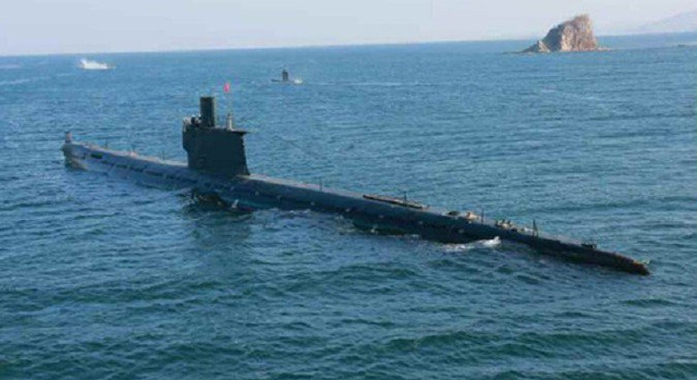 Cùng thời gian này, Triều Tiên phóng tên lửa bí mật từ tàu ngầm ngoài khơi Hàn Quốc