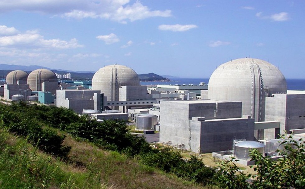 Nhà máy điện hạt nhân Hanul: Nhà máy Hanul là nhà máy điện hạt nhân lớn nhất Hàn Quốc với công suất 6189MW. Nhà máy được đổi tên từ Ulchin thành Hanul trong năm 2013.