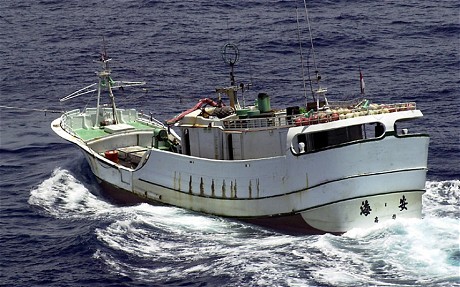 High Aim 6 được đăng ký ở Đài Loan và mang cờ Indonesia. Thành viên thủy thủ đoàn duy nhất được lần ra sau đó thú nhận thuyền trưởng và kỹ sư của tàu đã bị giết. Tuy nhiên, động cơ và diễn biến của vụ nổi loạn vẫn là một bí ẩn.
