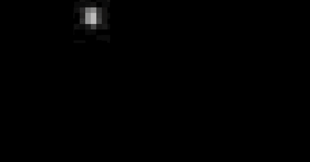 Nhờ có tàu vũ trụ New Horizons của NASA, lần đầu tiên nhân loại được chiêm ngưỡng Sao Diêm Vương - hành tinh lùn băng giá trong Hệ Mặt Trời. New Horizons bay gần Sao Diêm Vương trong khoảng 8,000 dặm vào ngày 14/7. 