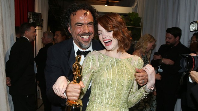 Nụ cười rạng rỡ của hai ngôi sao khi phim của họ giành thẳng lớn tại Oscar 2015