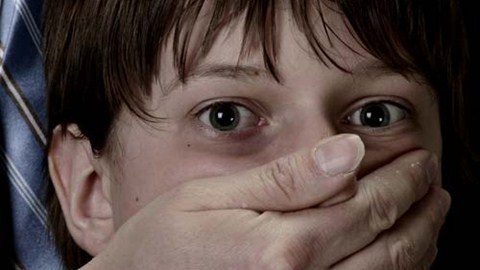 Đa số nạn nhân trong vụ lạm dụng tình dục trẻ em này đều là bé trái, trong đó bé nhỏ nhất chỉ khoảng 6 tuổi