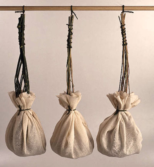 Túi xách là phát minh mới vào thế kỷ thứ 14