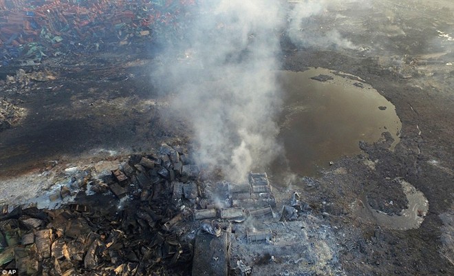 Hóa chất cực độc tại hiện trường vụ nổ ở Thiên Tân, Trung Quốc đang có nguy cơ lan rộng ra các khu vực xung quanh