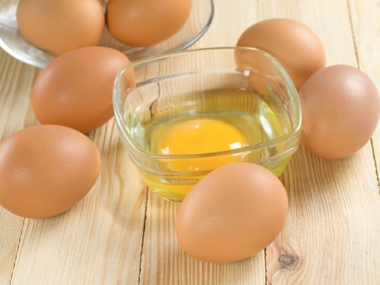 Ăn quả hồng sau khi ăn trứng là một trong những nguyên nhân gây ngộ độc thực phẩm và viêm ruột cấp tính