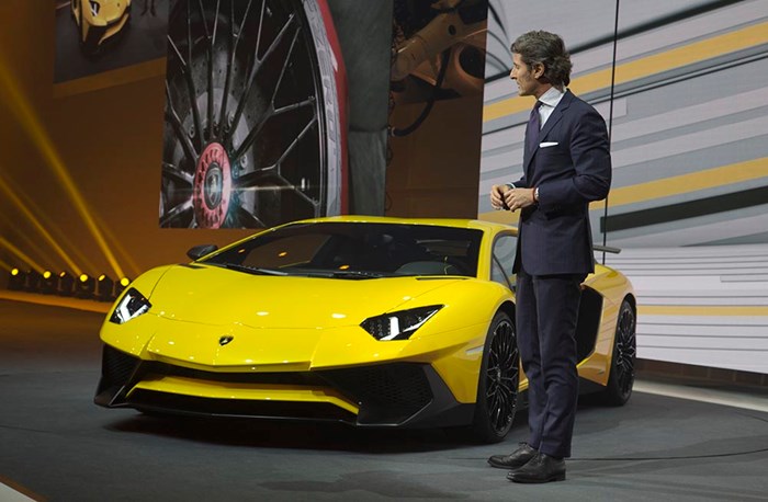 Siêu xe Lamborghini mới sở hữu sức mạnh tốc độ vượt trội với động cơ công suất 750 mã lực