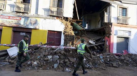 Trước đó, trận động đất mạnh 8,3 độ Richter đã làm rung chuyển Chile vào tối 16/9, gây ra sóng thần và nhiều cơn dư chấn mạnh khiến hơn 1 triệu người sơ tán, ít nhất 12 người thiệt mạng, 5 người mất tích và 20 người khác bị thương. Ảnh: RT