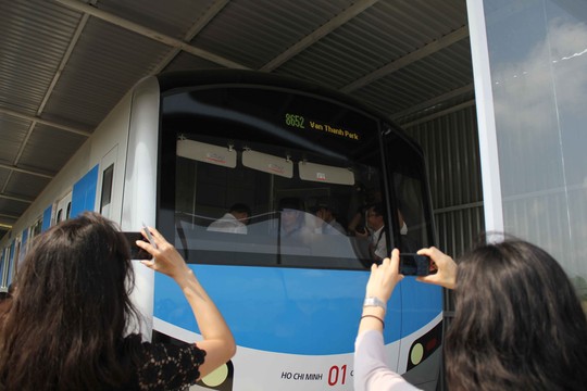 Tuyến metro số 1 nối từ Bến Thành đến Suối Tiên dài khoảng 20 km, với số vốn đầu tư lên đến 2,4 tỉ USD.