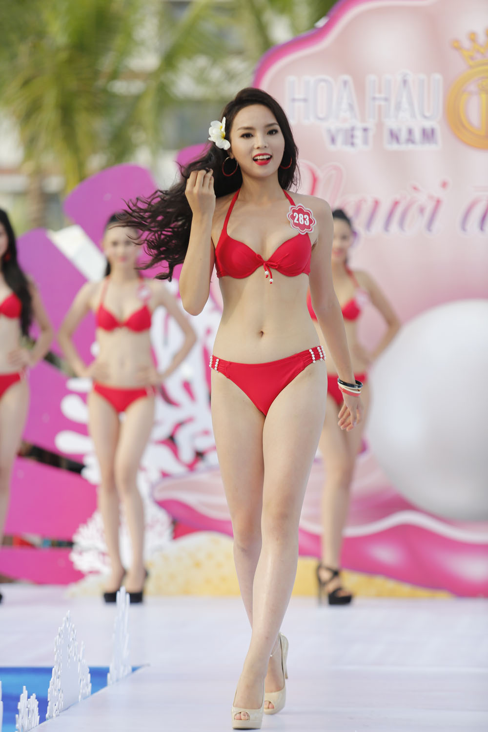 Á hậu 2 của cuộc thi Diễm Trang cũng có những nhận xét tích cực về Hoa hậu Nguyễn Cao Kỳ Duyên: 