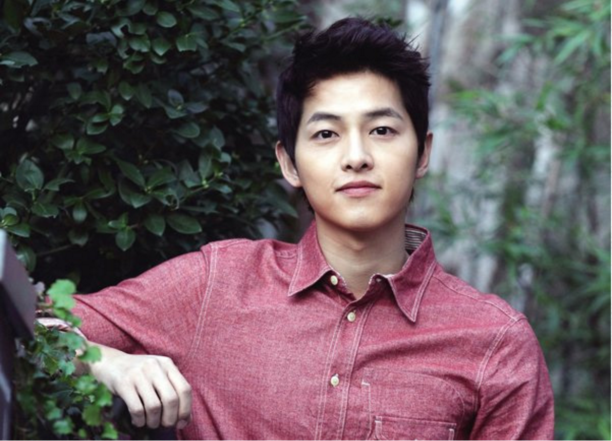 Song Joong Ki theo học khoa Kinh tế trường Đại học Sung Kyukwwan danh tiếng, tuy nhiên anh mơ ước trở thành diễn viên từ khi mới 5 tuổi. Song Joong Ki theo học khoa Kinh tế trường Đại học Sung Kyukwwan danh tiếng, tuy nhiên anh mơ ước trở thành diễn viên từ khi mới 5 tuổi.