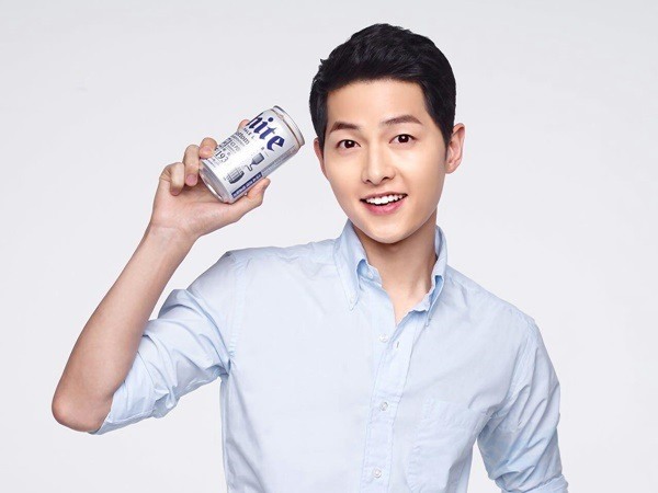 Song Joong Ki sinh ngày 19/9/1985 tại thành phố Daejeon, Hàn Quốc, tuổi con trâu. Nhóm máu A, cao 1m78, nặng 65kg. Song Joong Ki sinh ngày 19/9/1985 tại thành phố Daejeon, Hàn Quốc, tuổi con trâu. Nhóm máu A, cao 1m78, nặng 65kg.
