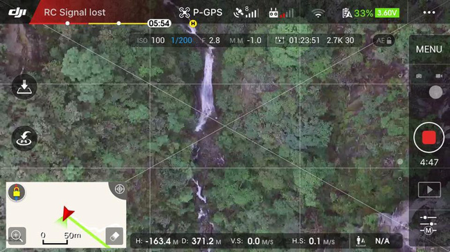 thượng tá Lê Anh Dũng, Phó trưởng Công an huyện Sa Pa cũng cho biết các cơ quan chức năng đang tiến hành đưa nạn nhân từ chỗ phát hiện lên tâm cáp treo. Về nguyên nhân ban đầu dẫn đến nạn nhân tử vong thượng tá Dũng cho biết đơn vị vẫn đang tiếp tục điều tra làm rõ và chưa có thông tin chính thức.