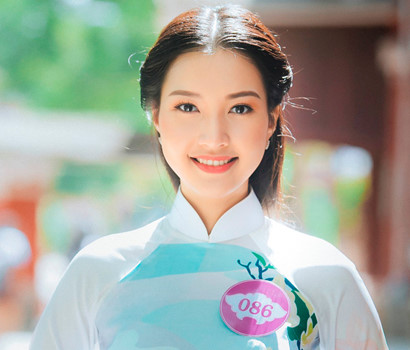 Nhiều người còn nhận xét rằng, cô có nét đẹp rất giống Hoa hậu Việt Nam 2004 Nguyễn Thị Huyền. 