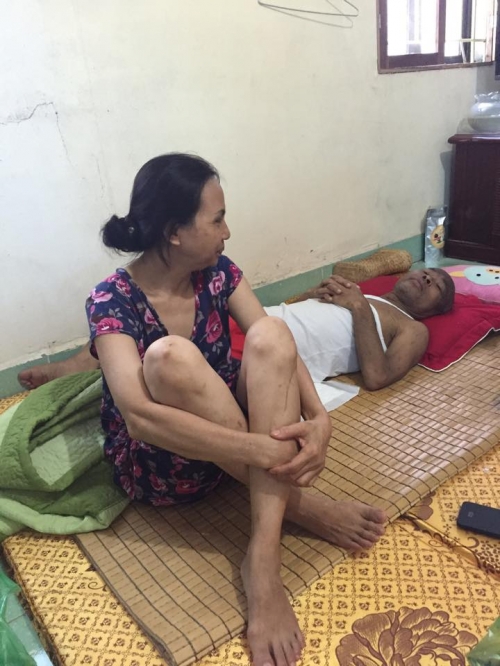 Sáng 13/6, nghệ sĩ Hán Văn Tình đã được chuyển từ bệnh viện Ung bướu Hưng Việt, nơi đã điều trị cho ông trong vòng gần 2 năm qua, về nhà riêng. Ảnh: Người đưa tin