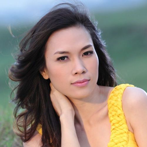 Thương hiệu thời trang của Mỹ Tâm có giá cả linh động, từ vài trăm nghìn đồng (chiếc váy, áo sơ mi…) đến chục triệu đồng (đầm dạ hội…). Thương hiệu thời trang của Mỹ Tâm có giá cả linh động, từ vài trăm nghìn đồng (chiếc váy, áo sơ mi…) đến chục triệu đồng (đầm dạ hội…).