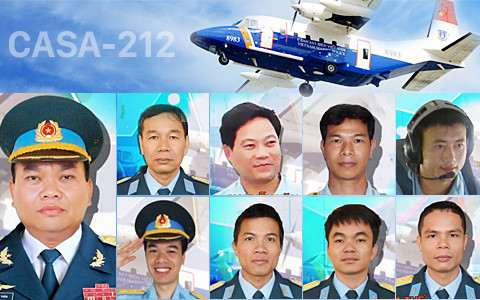 Sáng nay, tại nhà tang lễ Bộ Quốc phòng, số 5 Trần Thánh Tông, Hà Nội diễn ra lễ viếng và truy điệu 9 quân nhân trên máy bay Casa 212 hy sinh khi làm nhiệm vụ tìm kiếm cứu nạn.