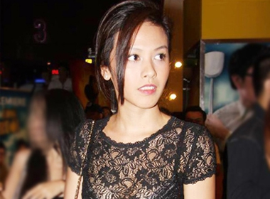  Thực tế, thông tin trên báo Bizlive, Huệ Vân thực chất là cháu gái của doanh nhân Trương Mỹ Lan. 