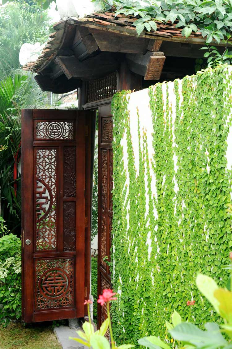 Hồng Nhung là một trong những ca sĩ sở hữu cho mình ngôi nhà vườn rộng và đẹp bậc nhất showbiz Việt.