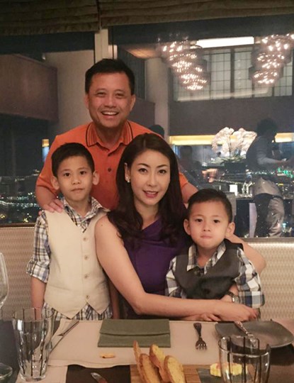 Công ty Kim Việt, Tiffani Mable, là một trong những nhà cung cấp đá cẩm thạch lớn nhất Việt Nam, khai thác đá cẩm thạch trong phạm vi khu vực hơn 75 ha tại Nghệ An, với trữ lượng hàng triệu mét khối đá. Cung cấp cho thị trường các sản phẩm nội thất nhà bếp và nhà tắm cũng thuộc mảng Kinh doanh của tập đoàn. Công ty Kim Việt, Tiffani Mable, là một trong những nhà cung cấp đá cẩm thạch lớn nhất Việt Nam, khai thác đá cẩm thạch trong phạm vi khu vực hơn 75 ha tại Nghệ An, với trữ lượng hàng triệu mét khối đá. Cung cấp cho thị trường các sản phẩm nội thất nhà bếp và nhà tắm cũng thuộc mảng Kinh doanh của tập đoàn.