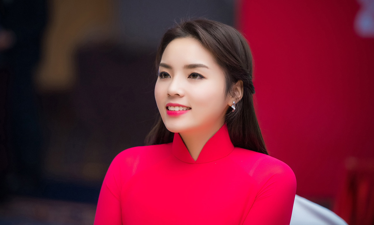 Khi đăng quang, cô đang là sinh viên năm thứ nhất khoa Kinh tế đối ngoại, Đại học Ngoại thương Hà Nội Khi đăng quang, cô đang là sinh viên năm thứ nhất khoa Kinh tế đối ngoại, Đại học Ngoại thương Hà Nội
